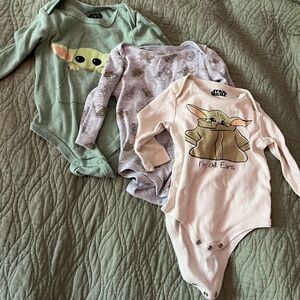 Star Wars Baby Yoda Group long sleeve Bodysuit Trio - Green, Gray, Cream 3-6M